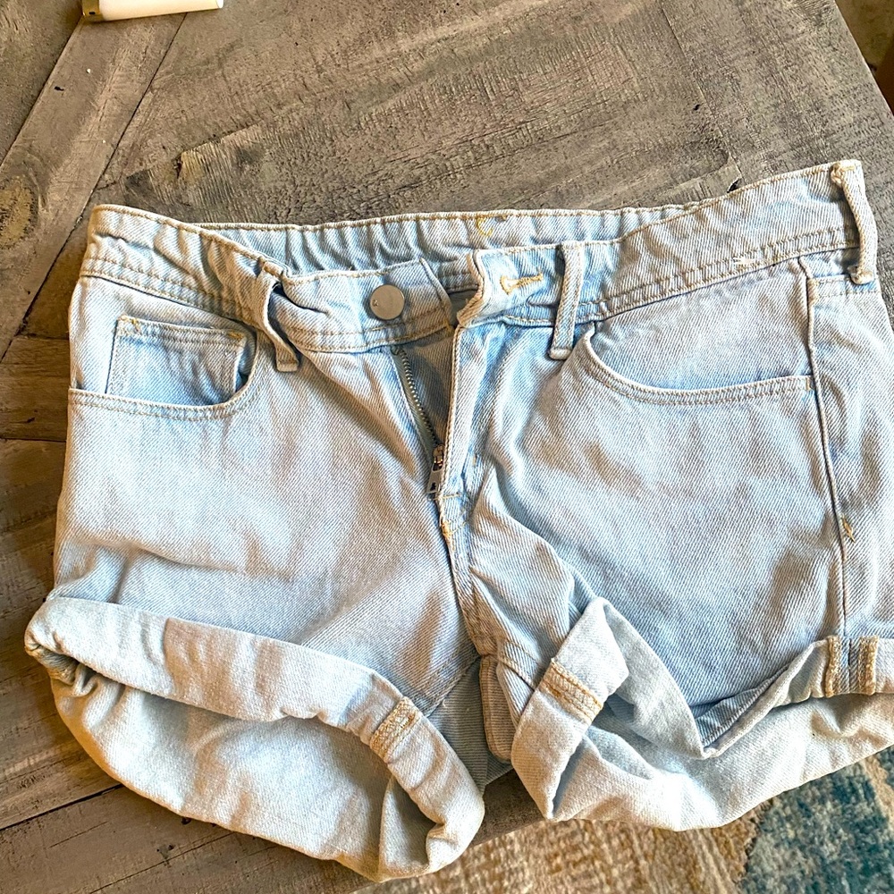 H & M denim shorts